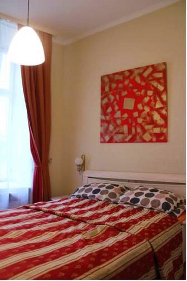 Hotel Evaline Рига Екстериор снимка