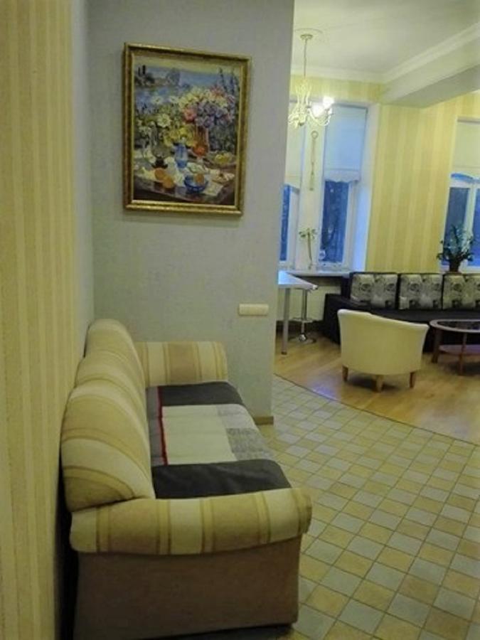 Hotel Evaline Рига Екстериор снимка